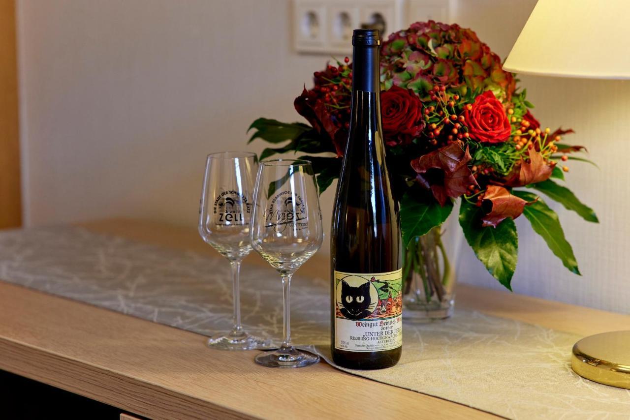 Mayer'S Weinhotel Zell an der Mosel Bagian luar foto