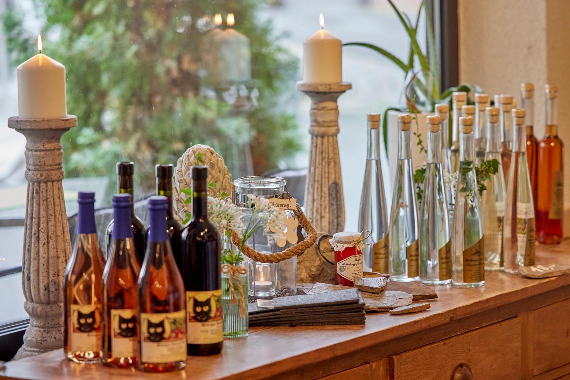 Mayer'S Weinhotel Zell an der Mosel Bagian luar foto