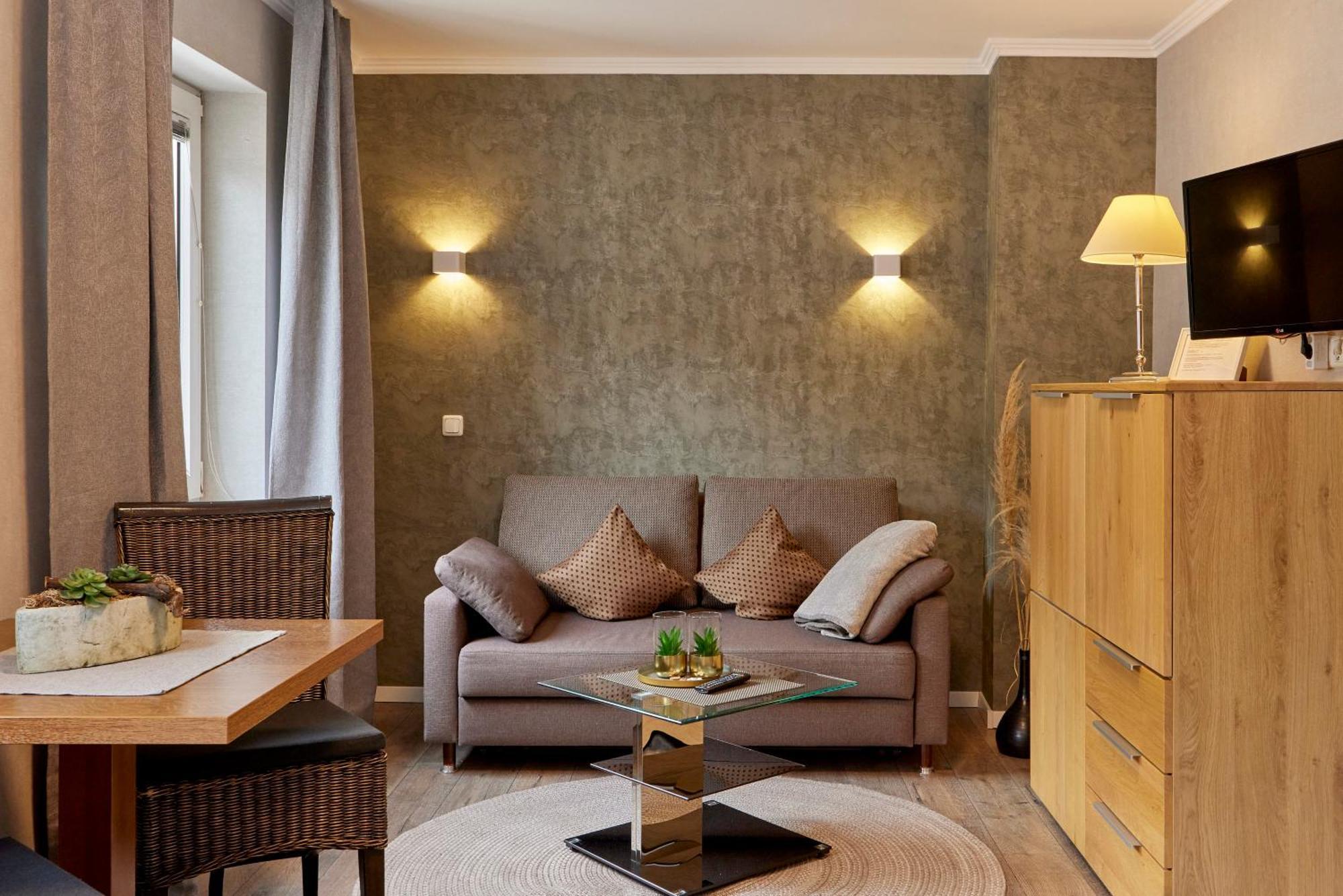 Mayer'S Weinhotel Zell an der Mosel Bagian luar foto