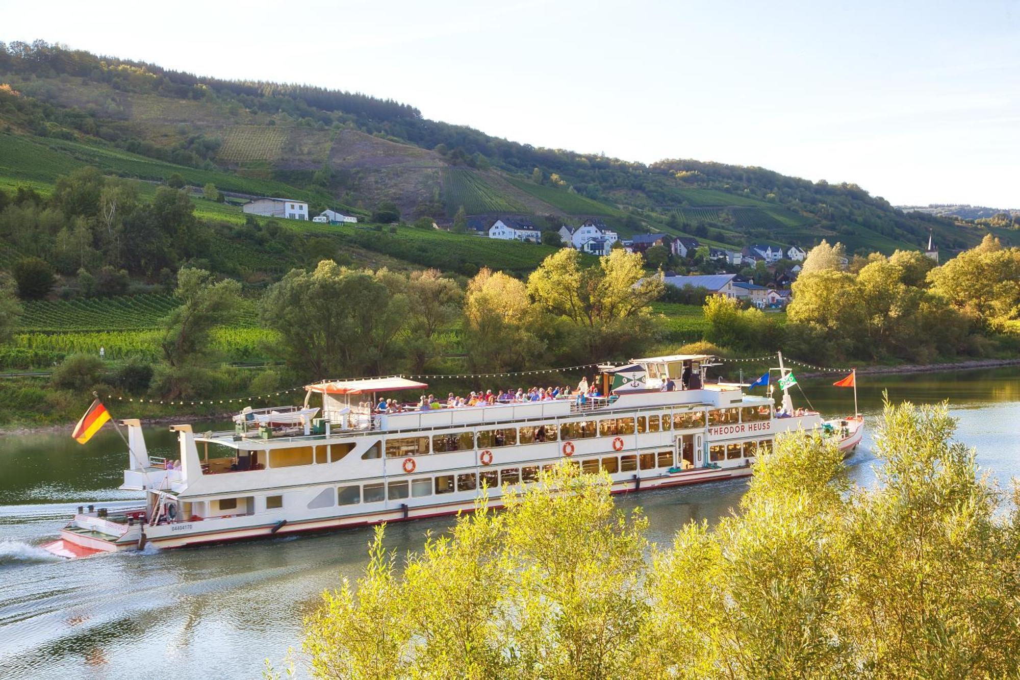 Mayer'S Weinhotel Zell an der Mosel Bagian luar foto