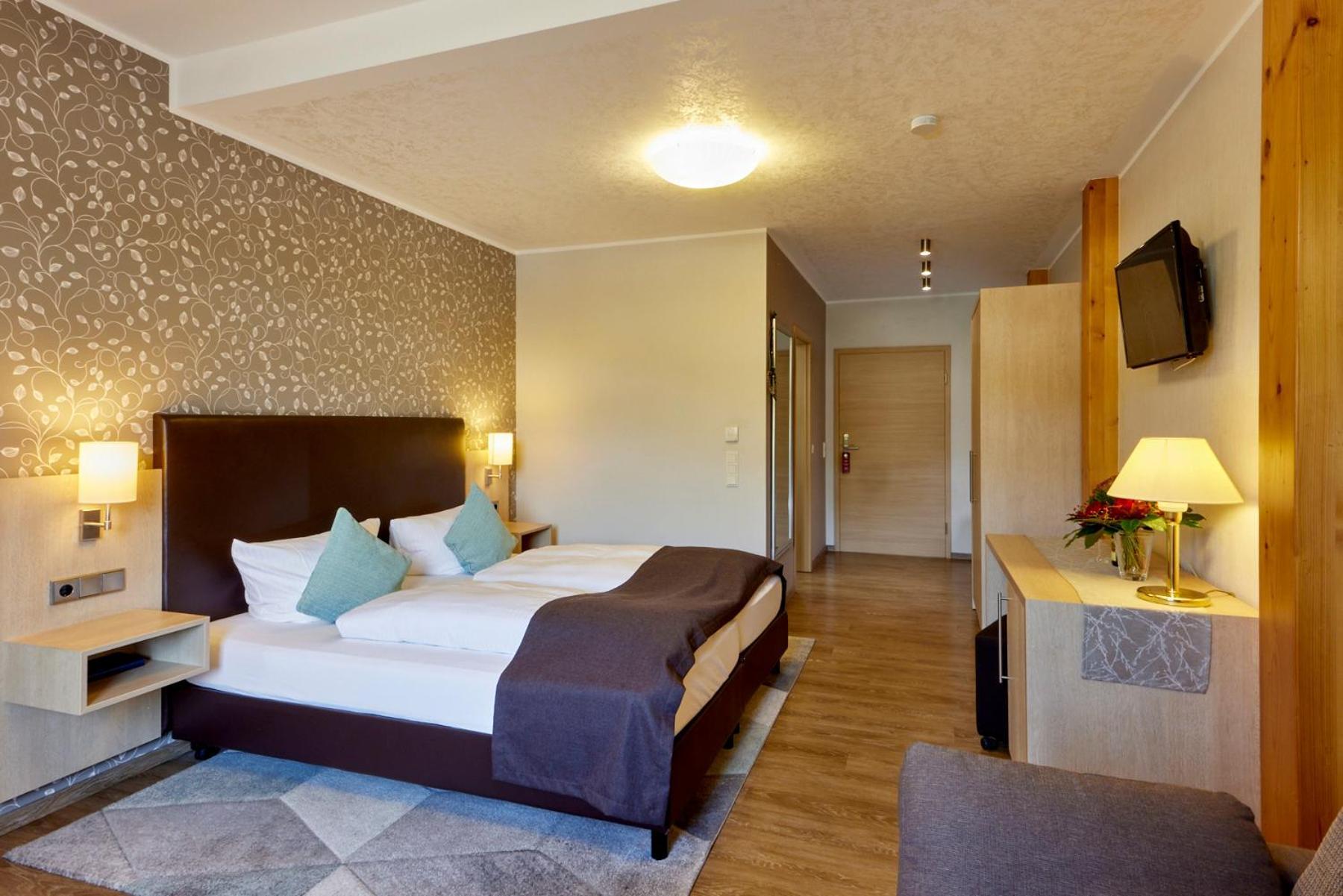 Mayer'S Weinhotel Zell an der Mosel Bagian luar foto